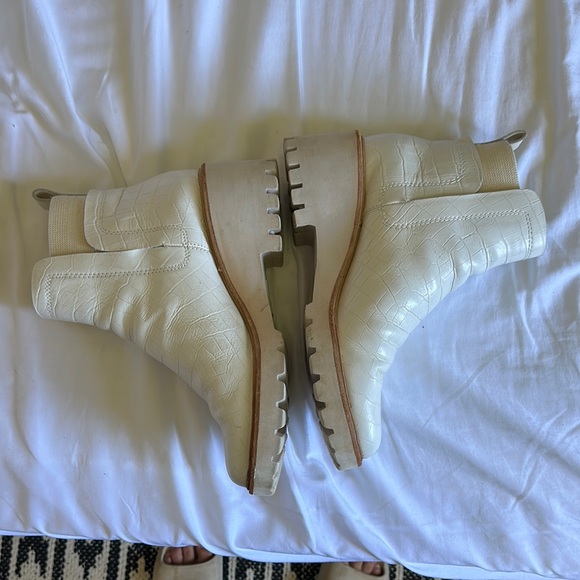 Dolce Vita White Ankle Boots with Chunky Sole - Picture 2 of 6